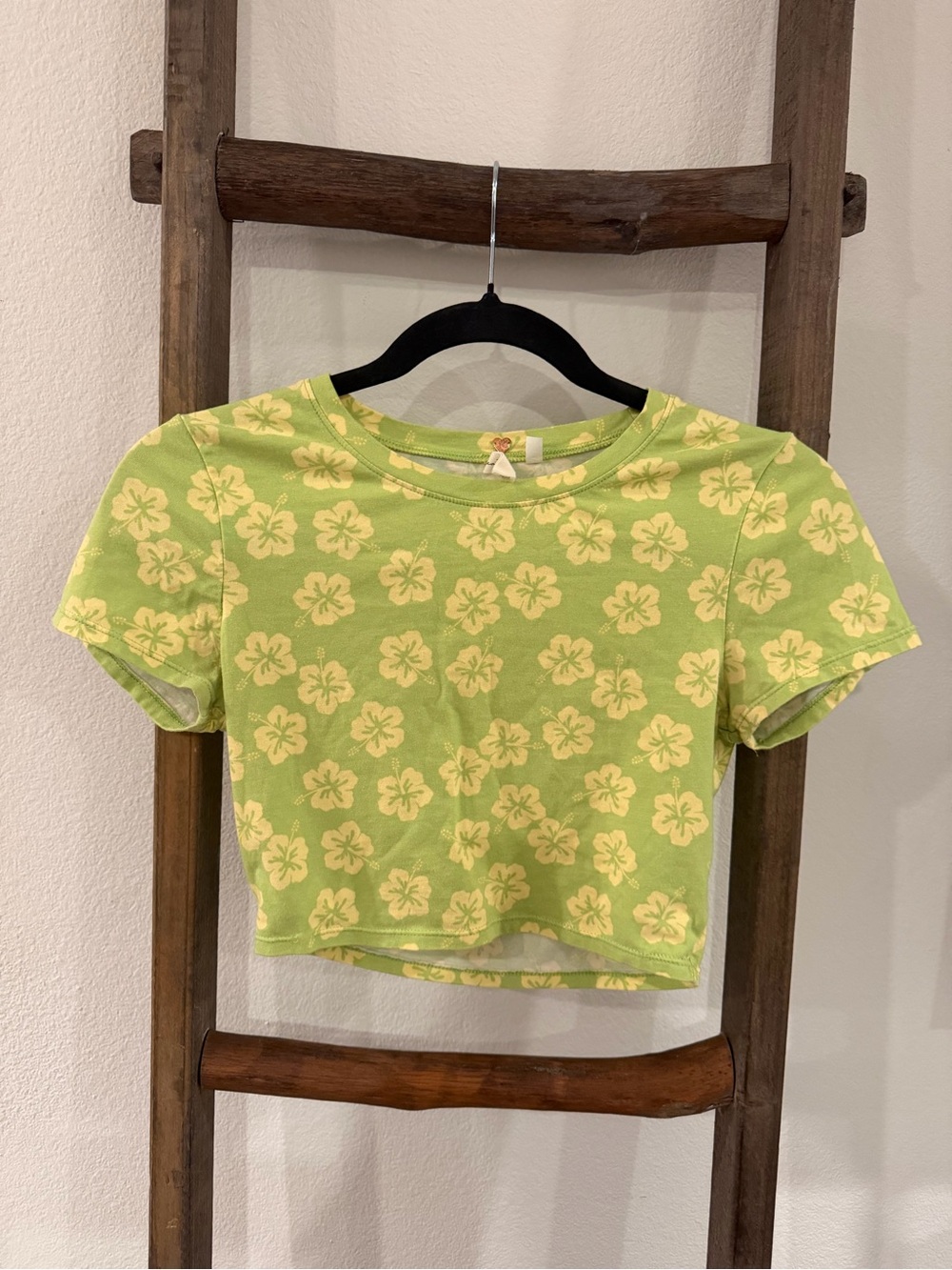 PacSun Lime Green Floral Crop Tee